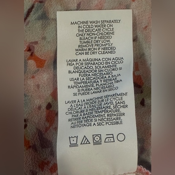 Cabi Sleeveless Floral Blouse Size XS White Pink V Neckline Style # 5032 - Picture 10 of 11